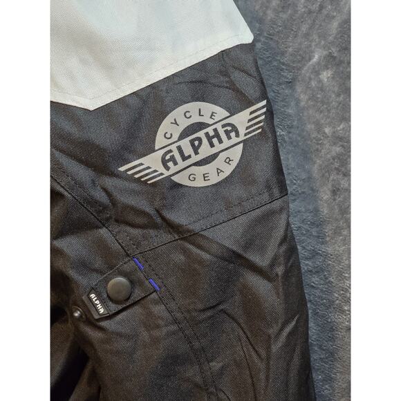 NWT ALPHA CYCLE GEAR BREATHABLE BIKERS RIDING PROTECTION MOTORCYCLE SUIT -SZ SML - Picture 4 of 11